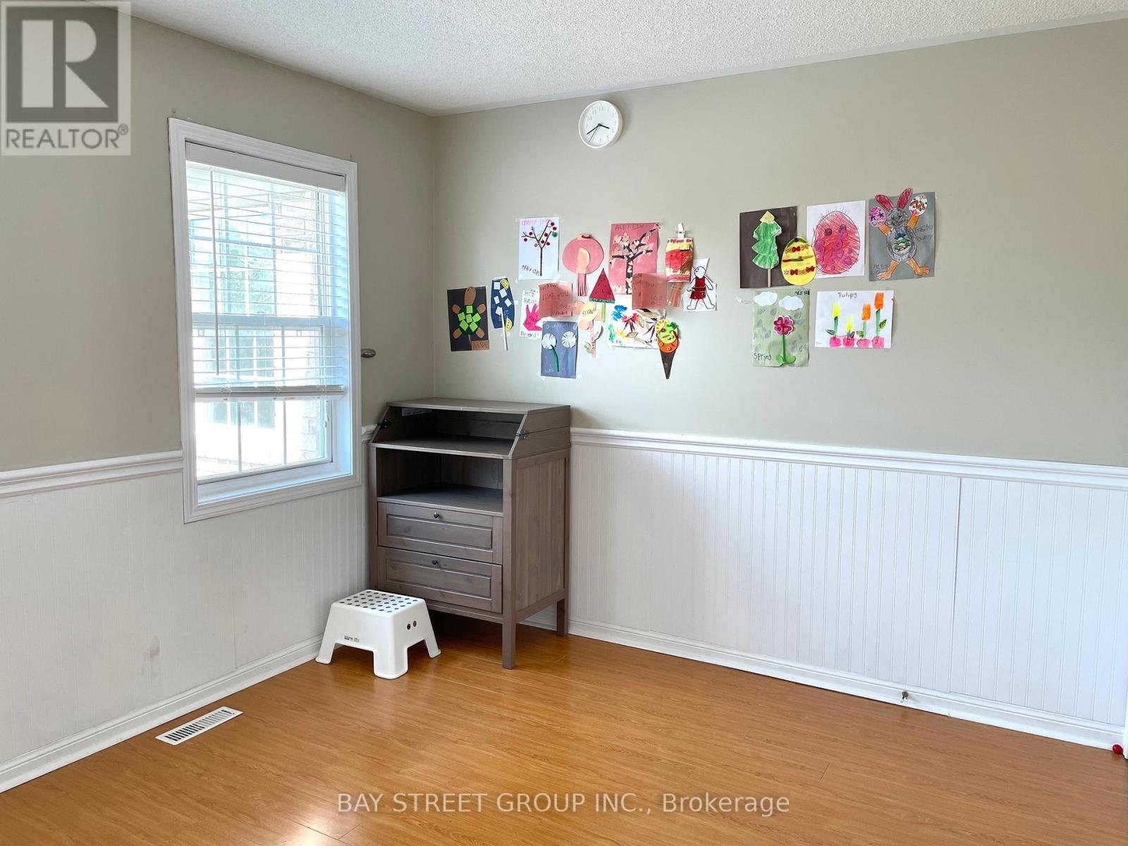 5 Madeira Avenue, Vaughan, Ontario  L6A 2Y4 - Photo 11 - N12143285