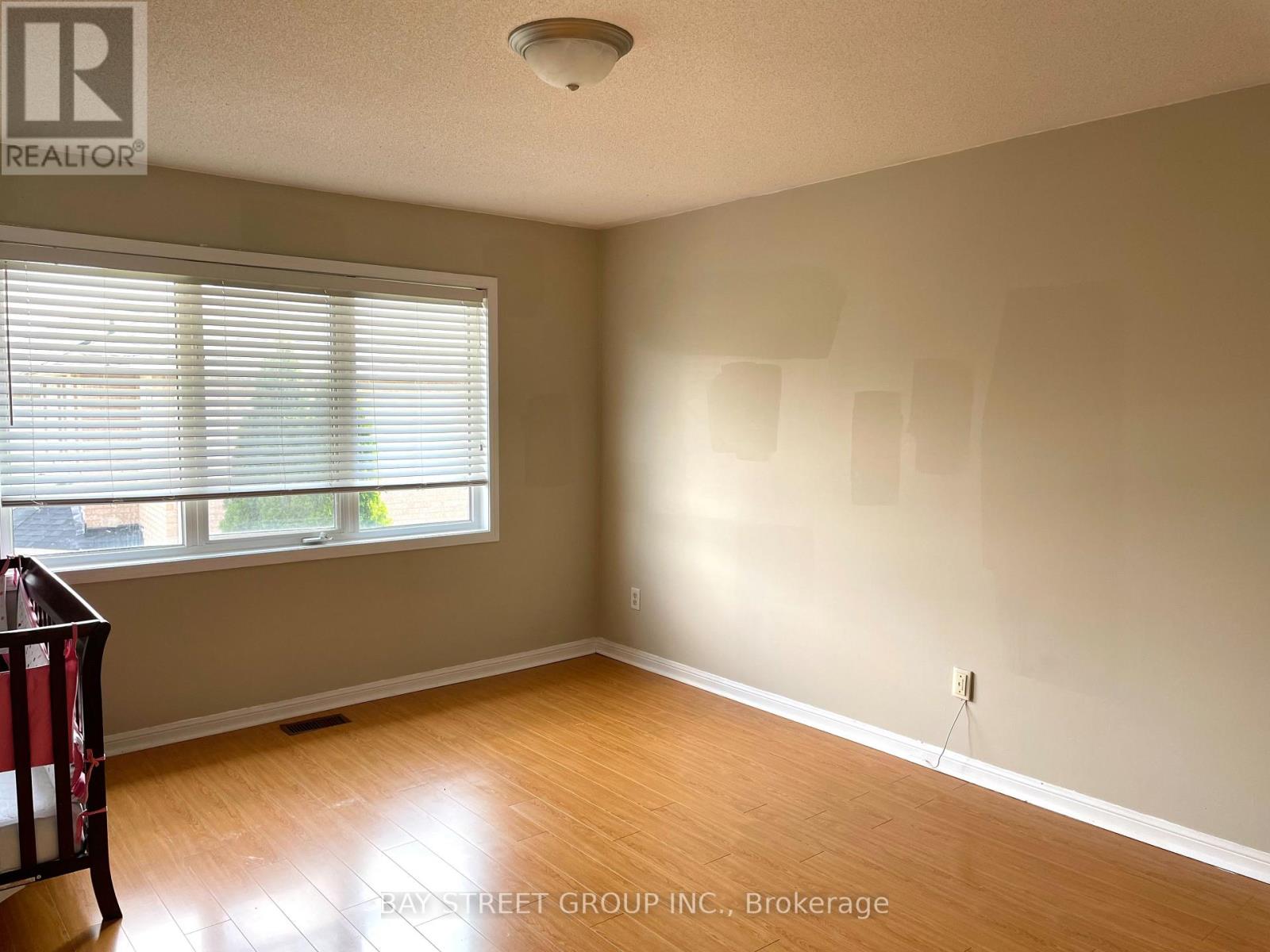 5 Madeira Avenue, Vaughan, Ontario  L6A 2Y4 - Photo 8 - N12143285