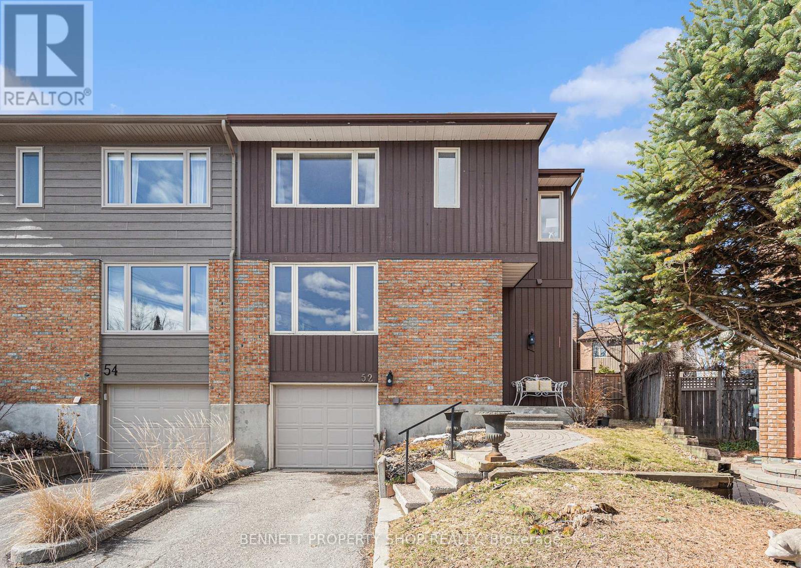 Property at 52 SANDHURST COURT image 1