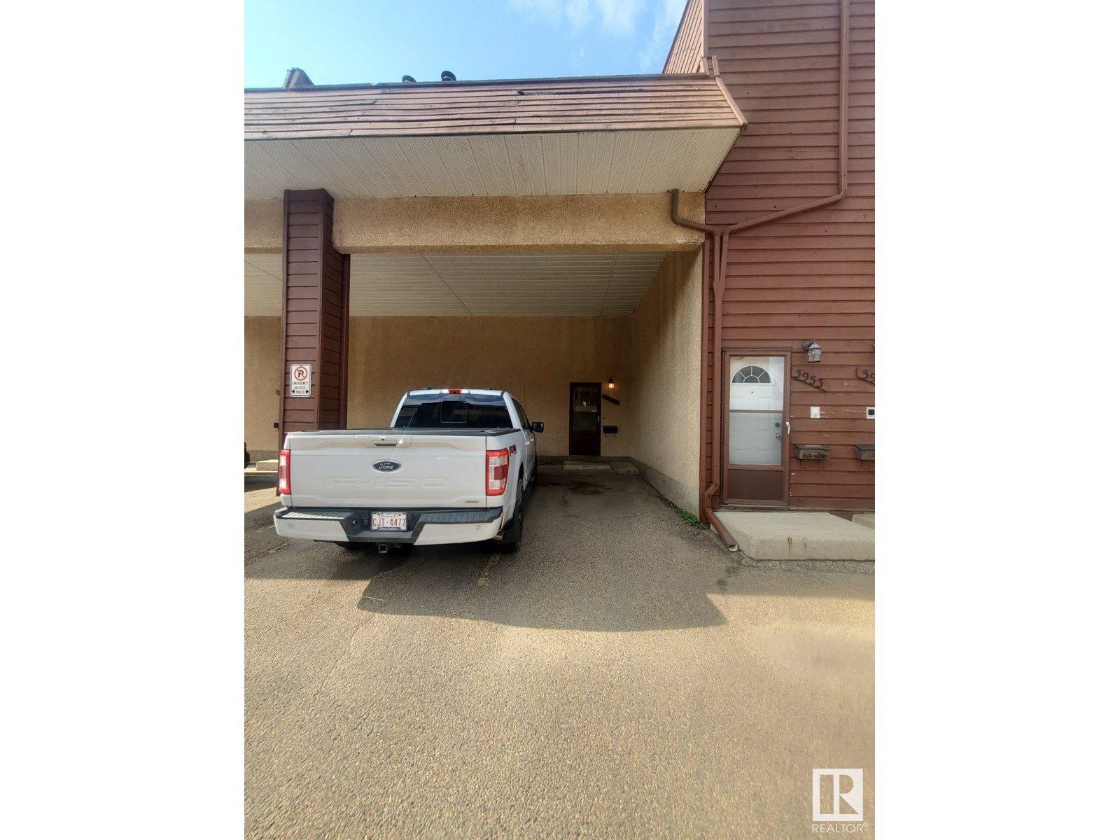 Property at 3955 62 ST NW image 1