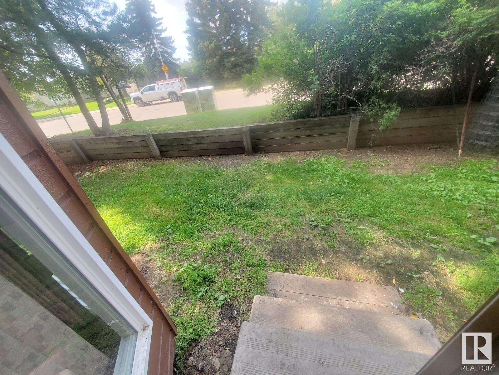 Property at 3955 62 ST NW image 5