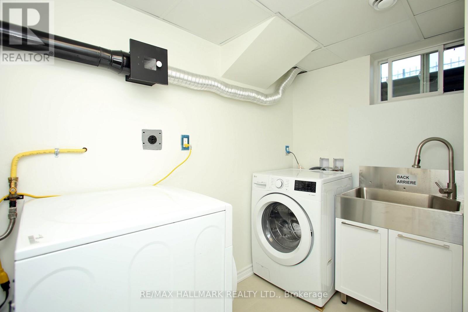 1 - 3 Pottery Crescent, Brampton, Ontario  L6S 3S2 - Photo 10 - W12143256