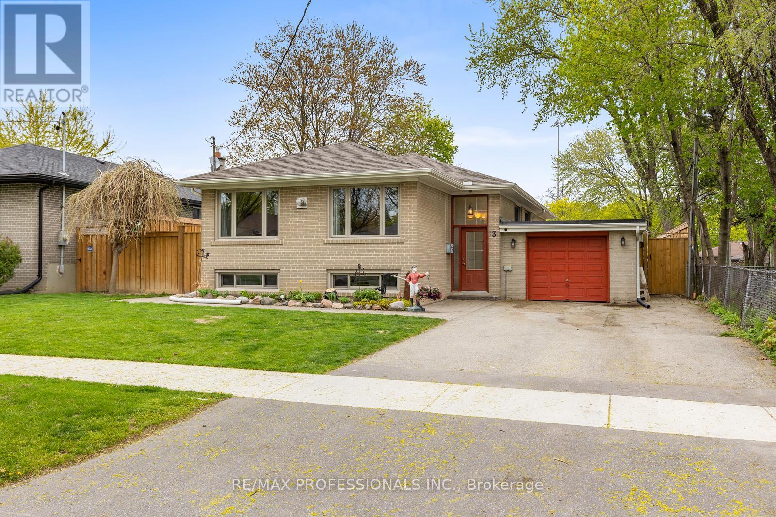 Property at 3 LITTLEWOOD CRESCENT image 1