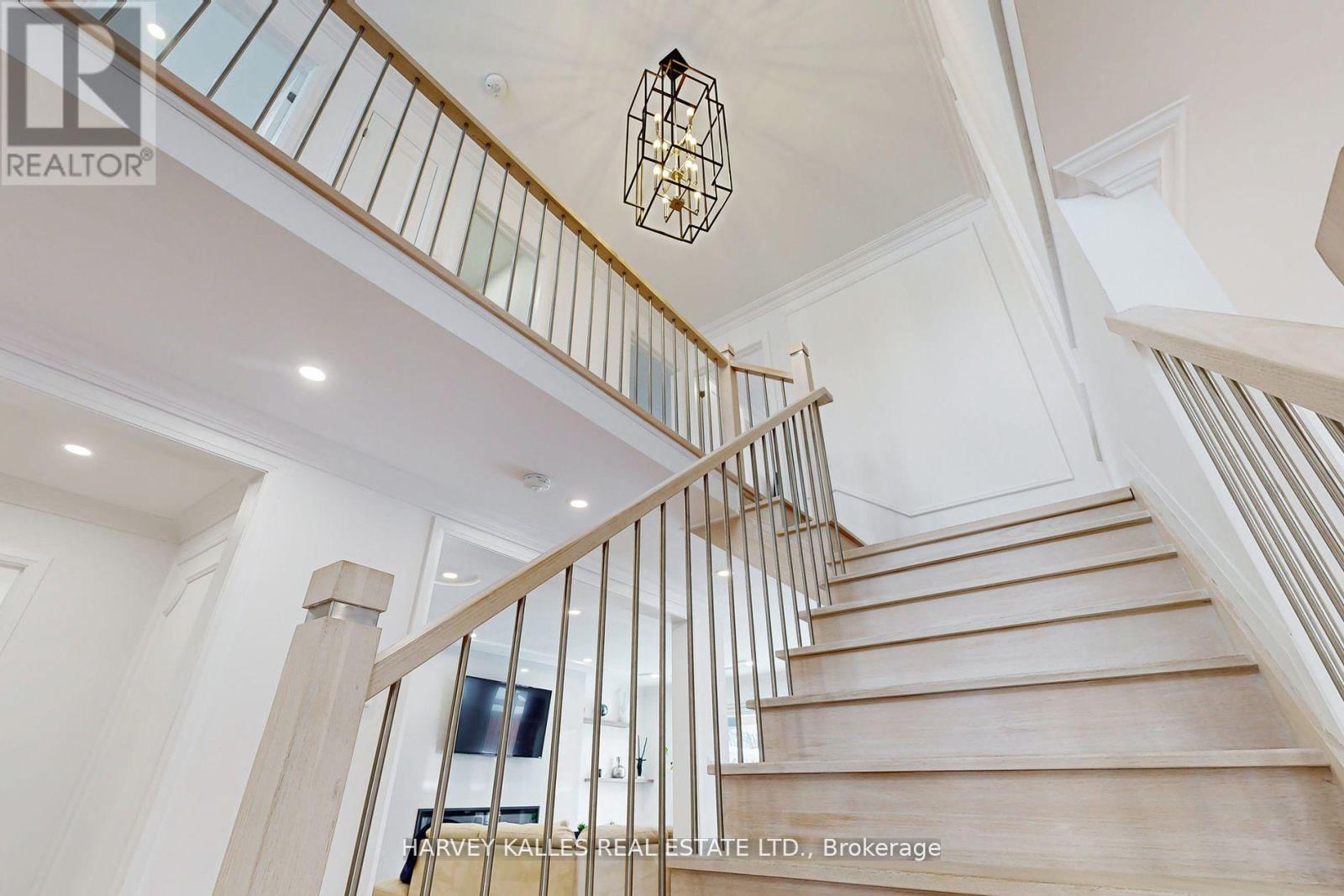 413 Belview Avenue, Vaughan, Ontario  L4L 7T7 - Photo 21 - N12057645
