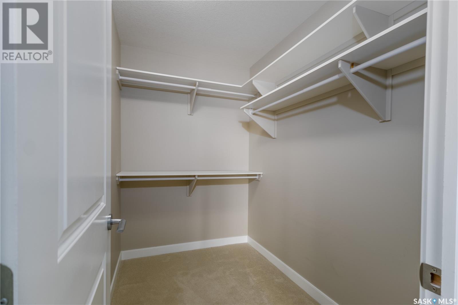 214 2321 Windsor Park Road, Regina, Saskatchewan  S4V 3N2 - Photo 2 - SK005324