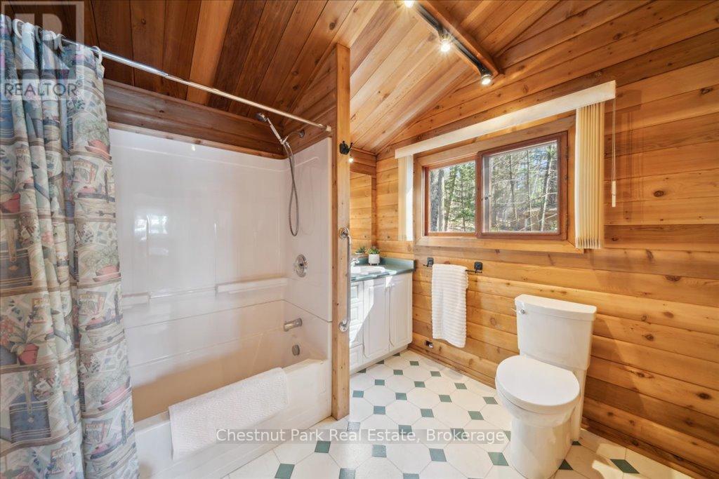 1049 Sagamo Boulevard, Muskoka Lakes, Ontario  P0B 1J0 - Photo 29 - X12143299