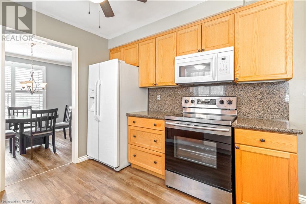 21 Dorchester Avenue, Brantford, Ontario  N3R 5G3 - Photo 13 - 40716089
