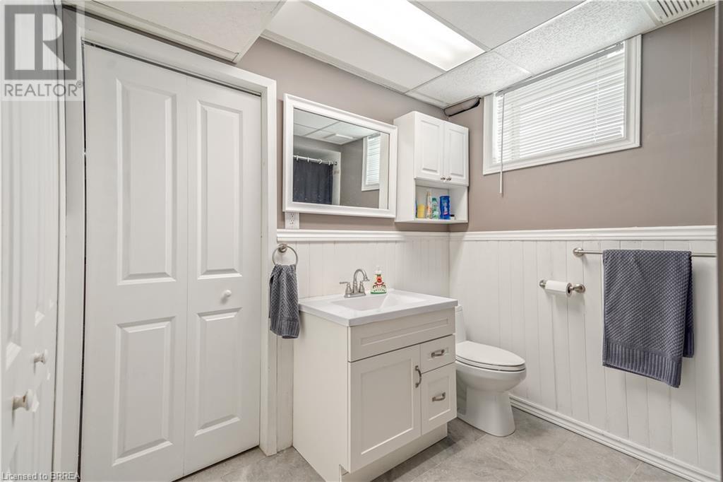 21 Dorchester Avenue, Brantford, Ontario  N3R 5G3 - Photo 27 - 40716089