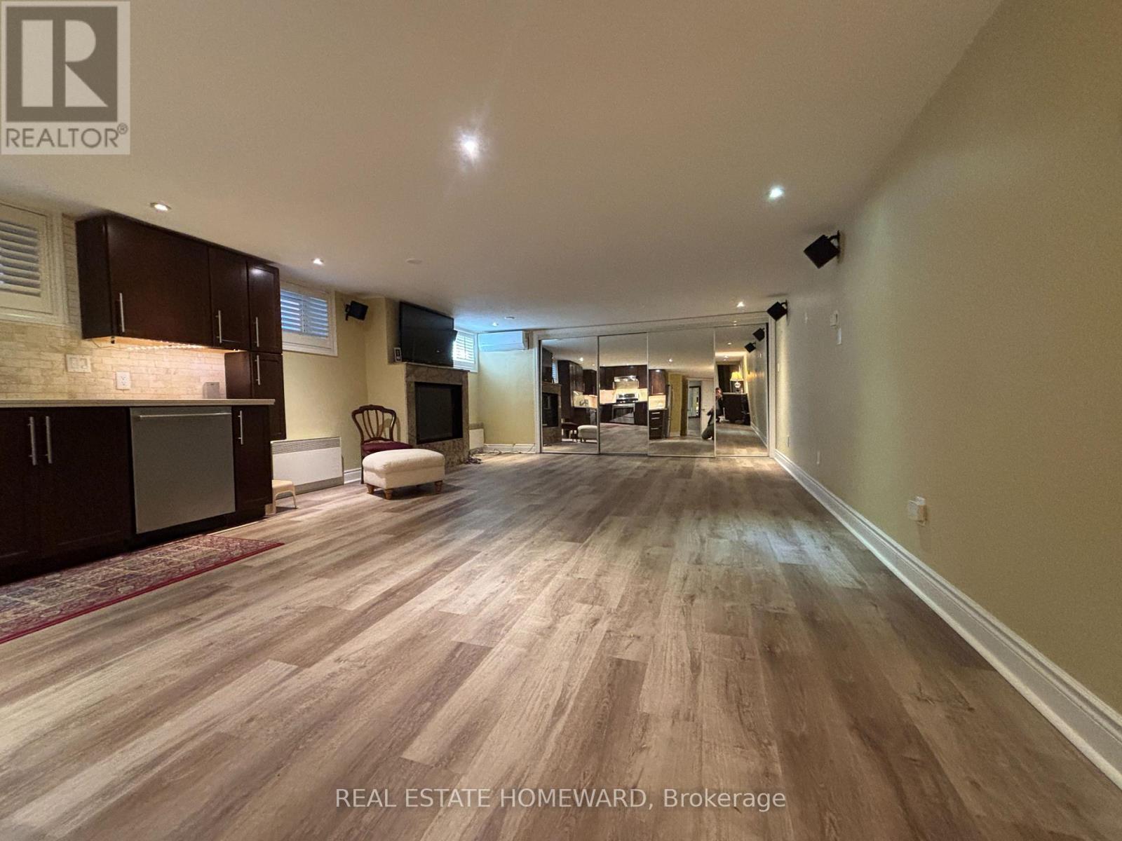 78 Hubbard Boulevard, Toronto, Ontario  M4E 1A5 - Photo 4 - E12143303
