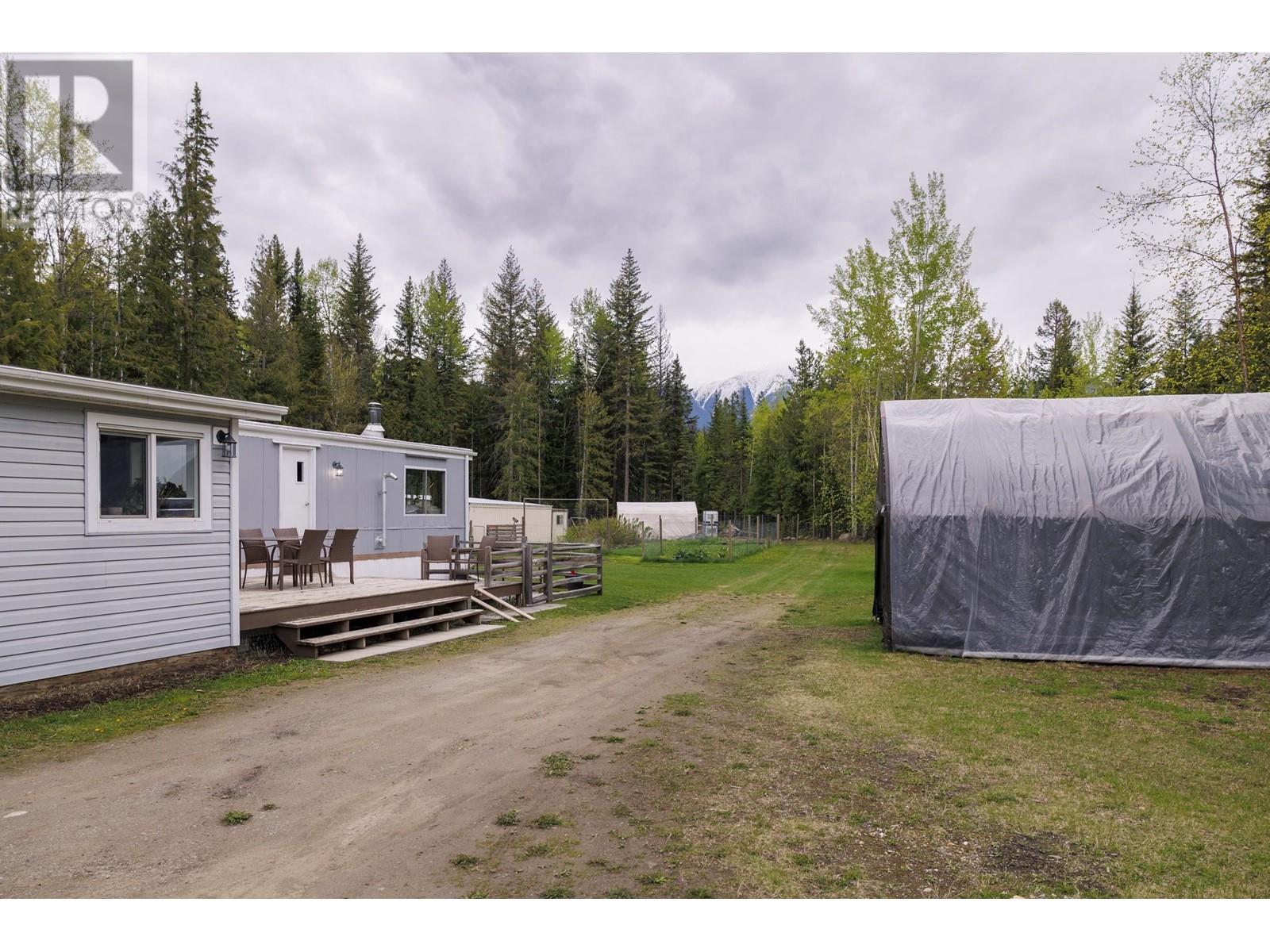 3450 Dore River Road, Mcbride, British Columbia  V0J 2E0 - Photo 3 - R2971786