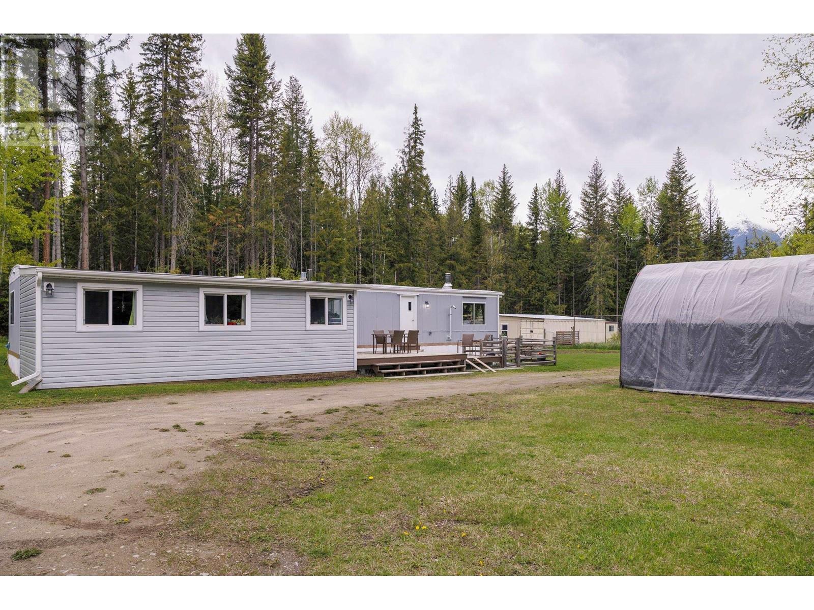 3450 Dore River Road, Mcbride, British Columbia  V0J 2E0 - Photo 2 - R2971786