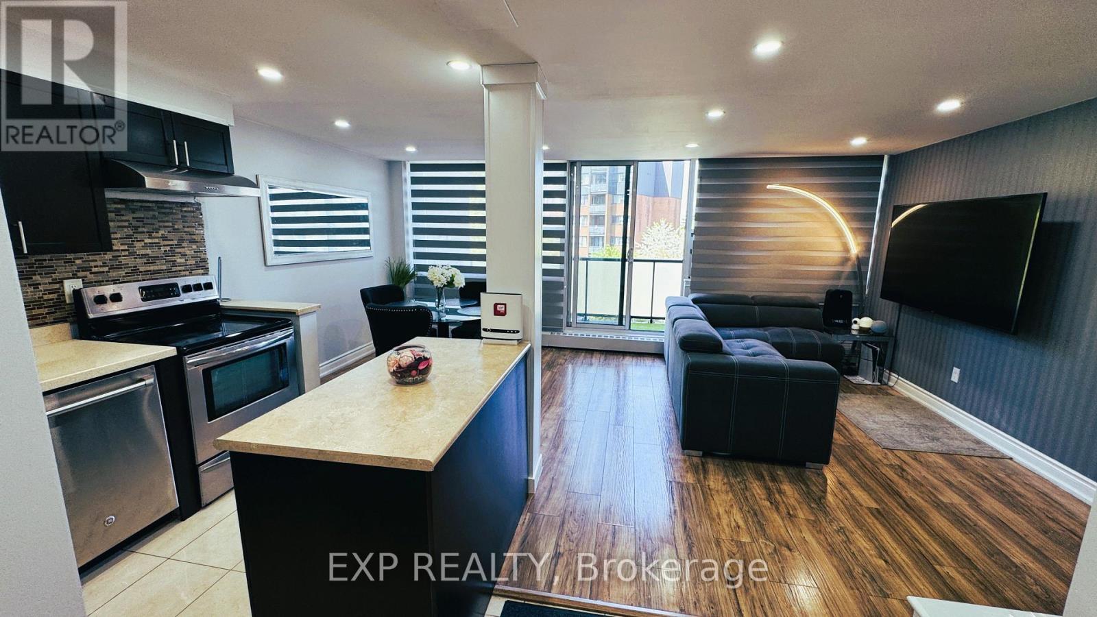 Property at 302 - 2121 ROCHE COURT image 1