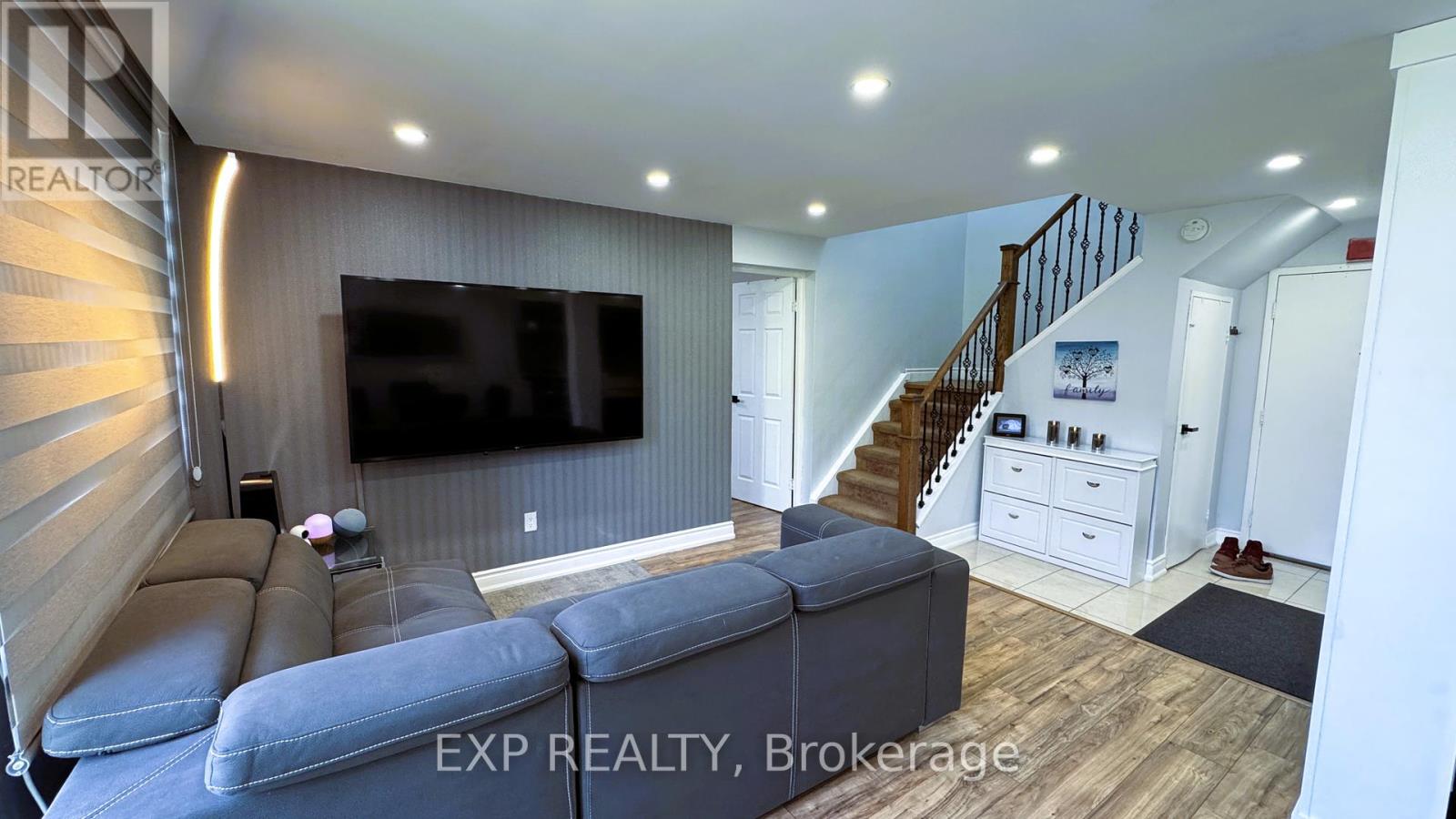 302 - 2121 Roche Court, Mississauga, Ontario  L5K 2C7 - Photo 8 - W12143298