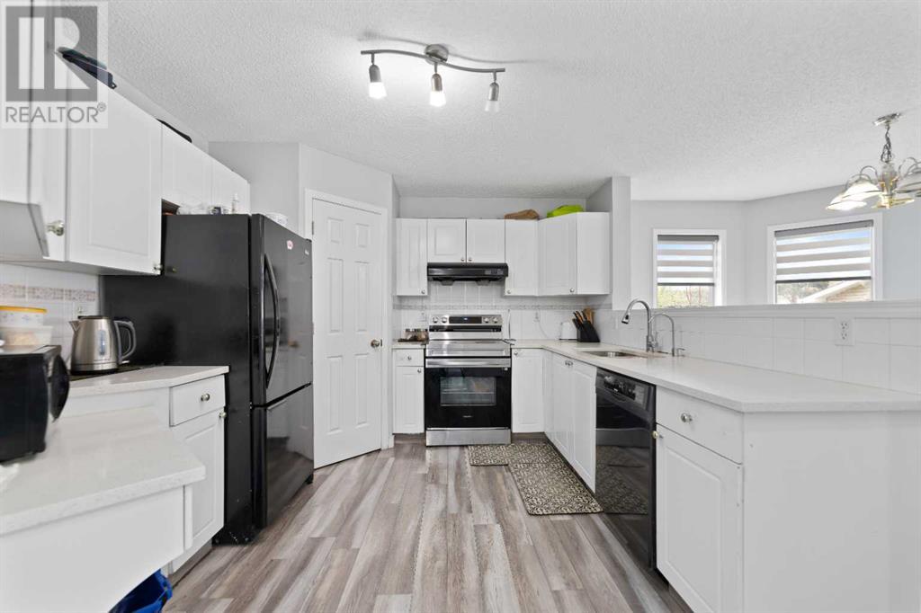 14 Tarington Park Ne, Calgary, Alberta  T3J 3V6 - Photo 7 - A2220393