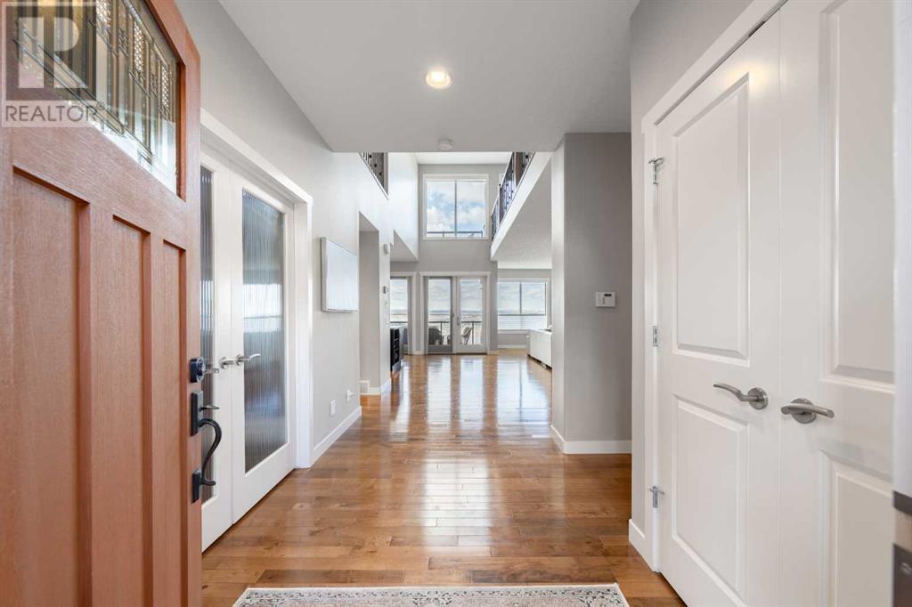 Property at 118 Cranridge Terrace SE image 3