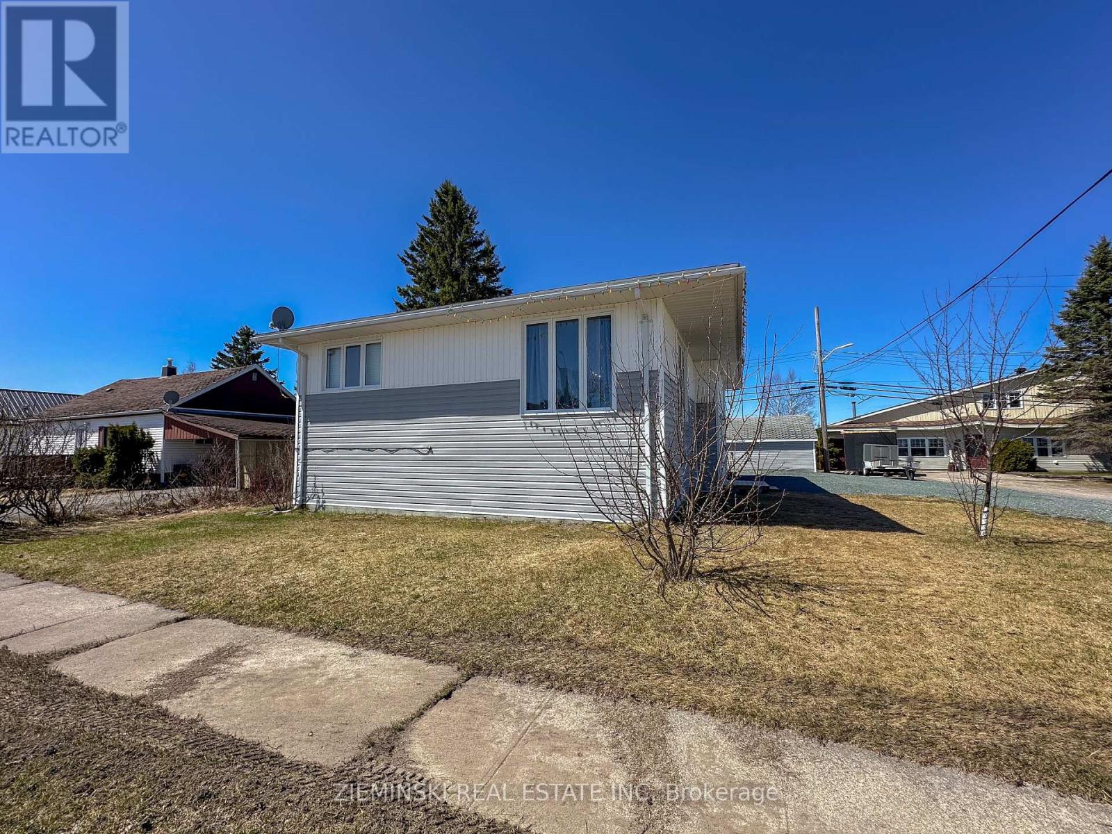979 Victoria Road, Iroquois Falls, Ontario  P0K 1E0 - Photo 40 - T12143330
