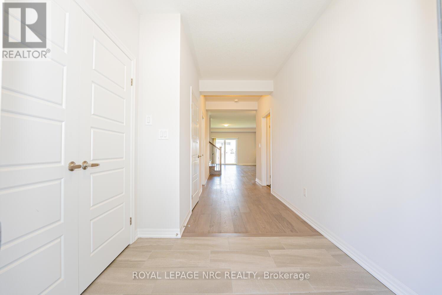 115 Hillcrest Road, Port Colborne (Main Street), Ontario  L3K 6E4 - Photo 5 - X12143337