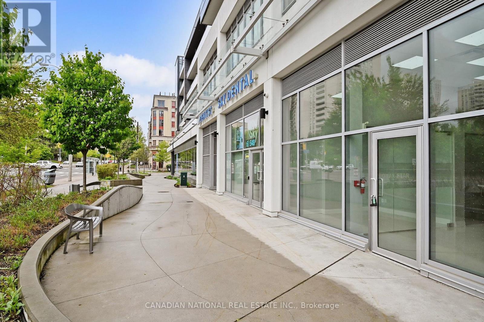 105 - 595 Sheppard Avenue E, Toronto (Bayview Village), Ontario  M2K 1B4 - Photo 2 - C12143329