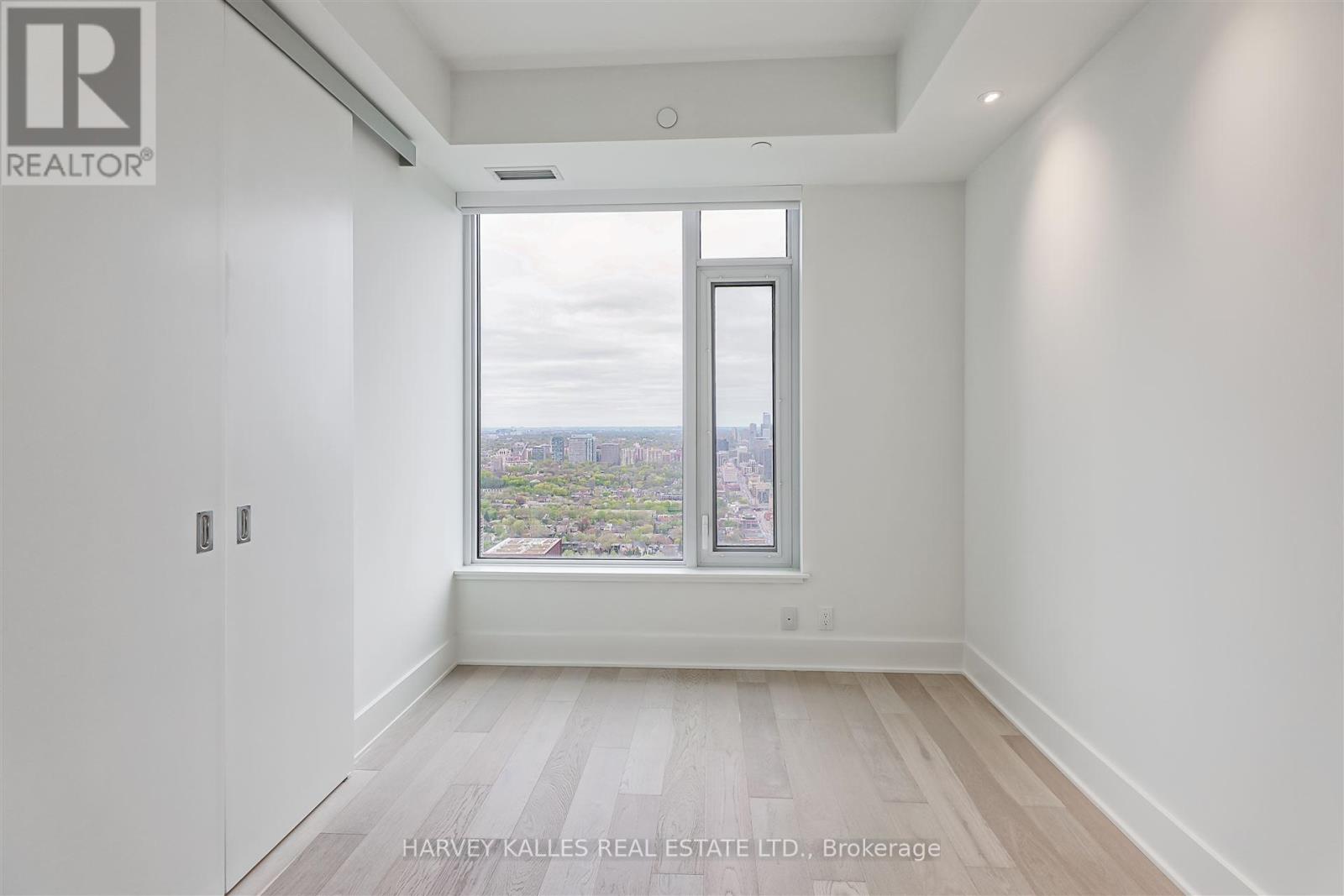 4503 - 11 Yorkville Avenue, Toronto (Annex), Ontario  M4W 1L2 - Photo 23 - C12143333