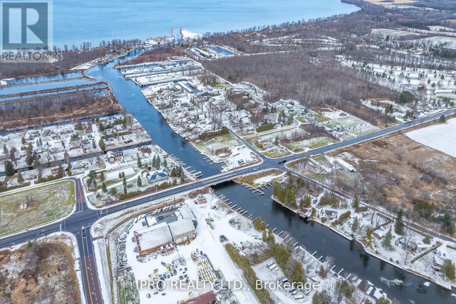598 Duclos Point Road, Georgina, Ontario  L0E 1N0 - Photo 11 - N12141262