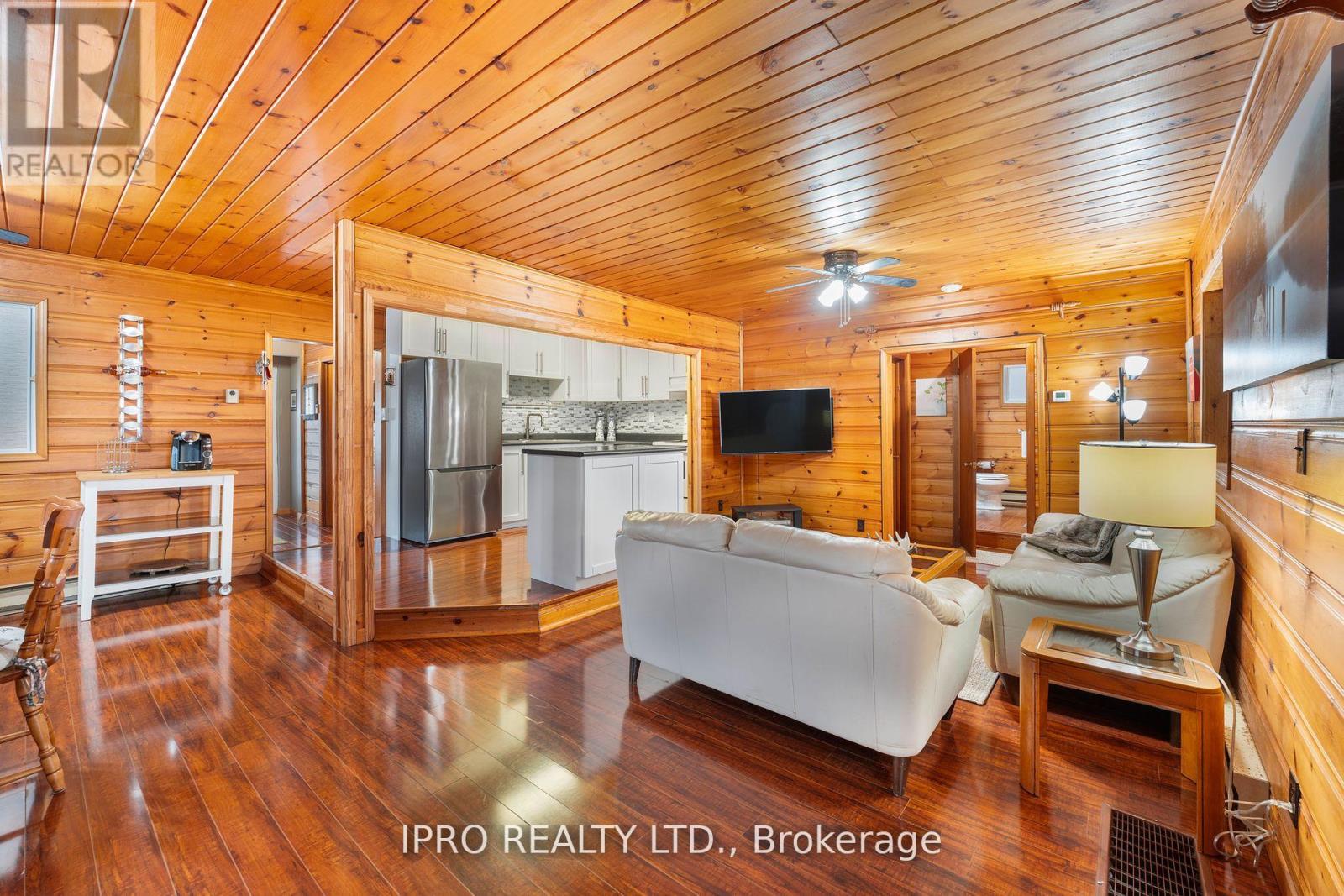 598 Duclos Point Road, Georgina, Ontario  L0E 1N0 - Photo 21 - N12141262