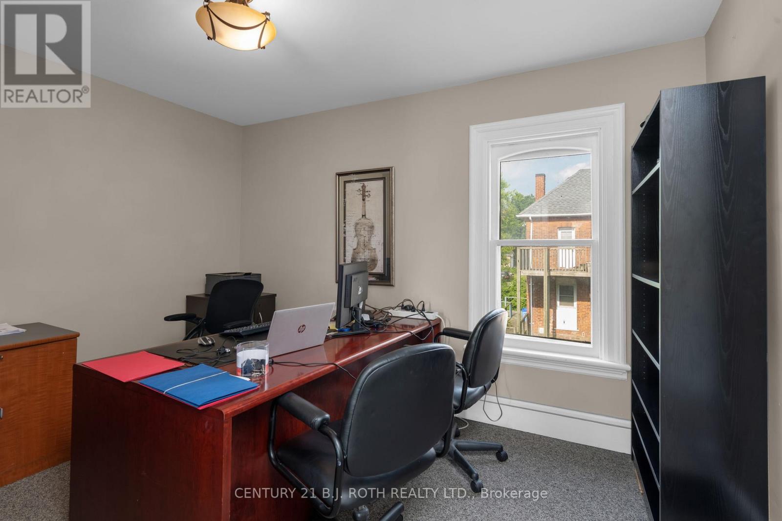 80 Worsley Street, Barrie, Ontario  L4M 1L8 - Photo 10 - S12143336