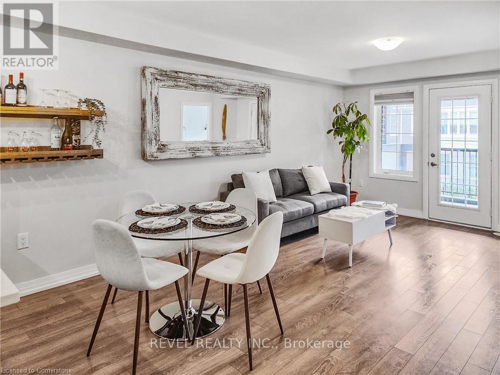 504 Buckeye Court, Milton, Ontario  L9T 7E7 - Photo 4 - W12143332