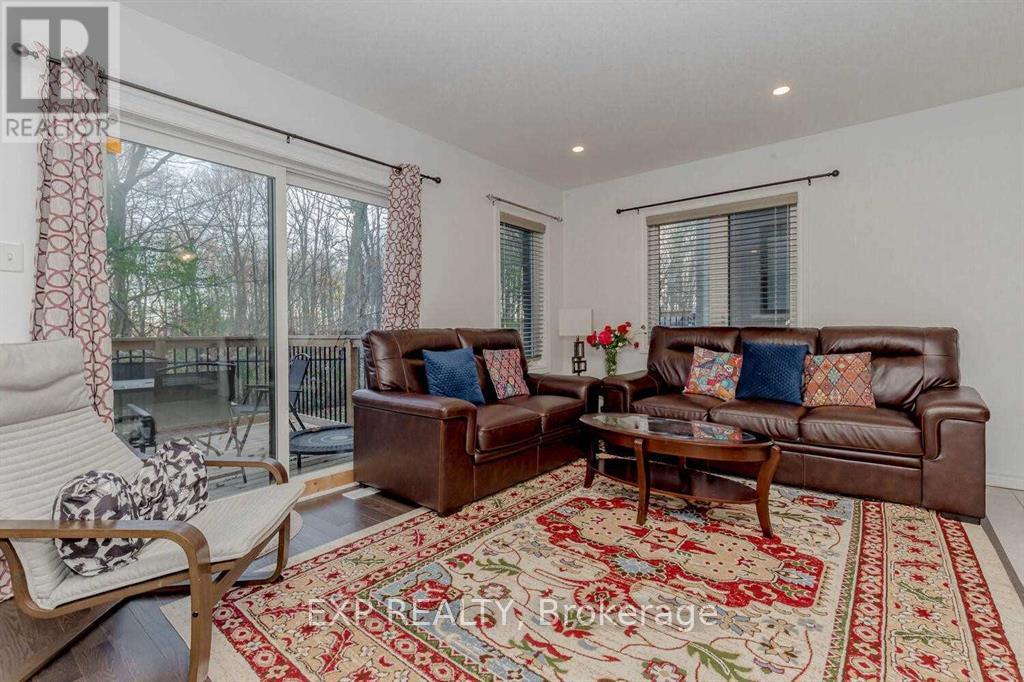 77 Woodedge Circle, Kitchener, Ontario  N2R 1R7 - Photo 10 - X12143316