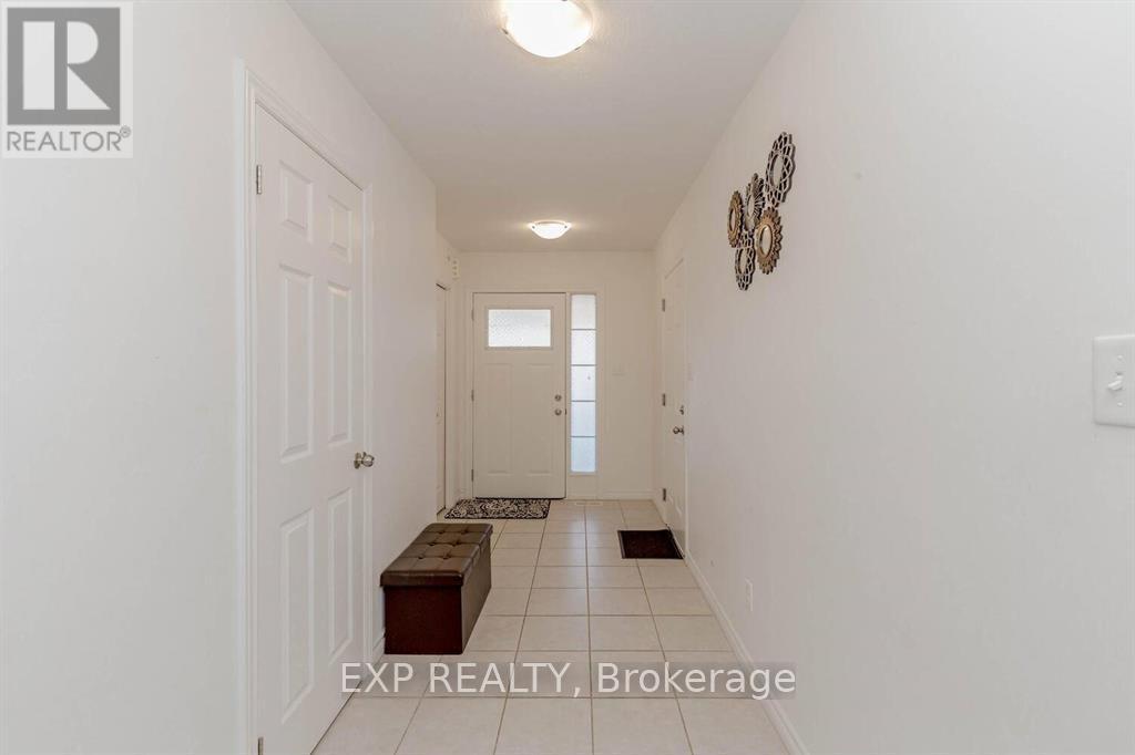 Property at 77 WOODEDGE CIRCLE image 5
