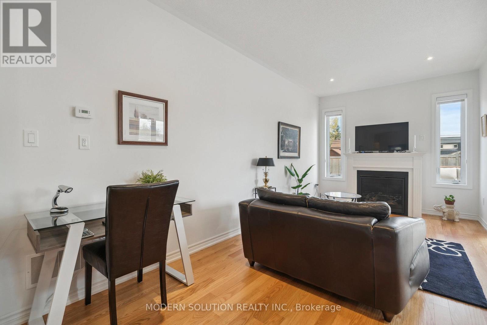 Property at 6 HENNESSEY CRESCENT image 5