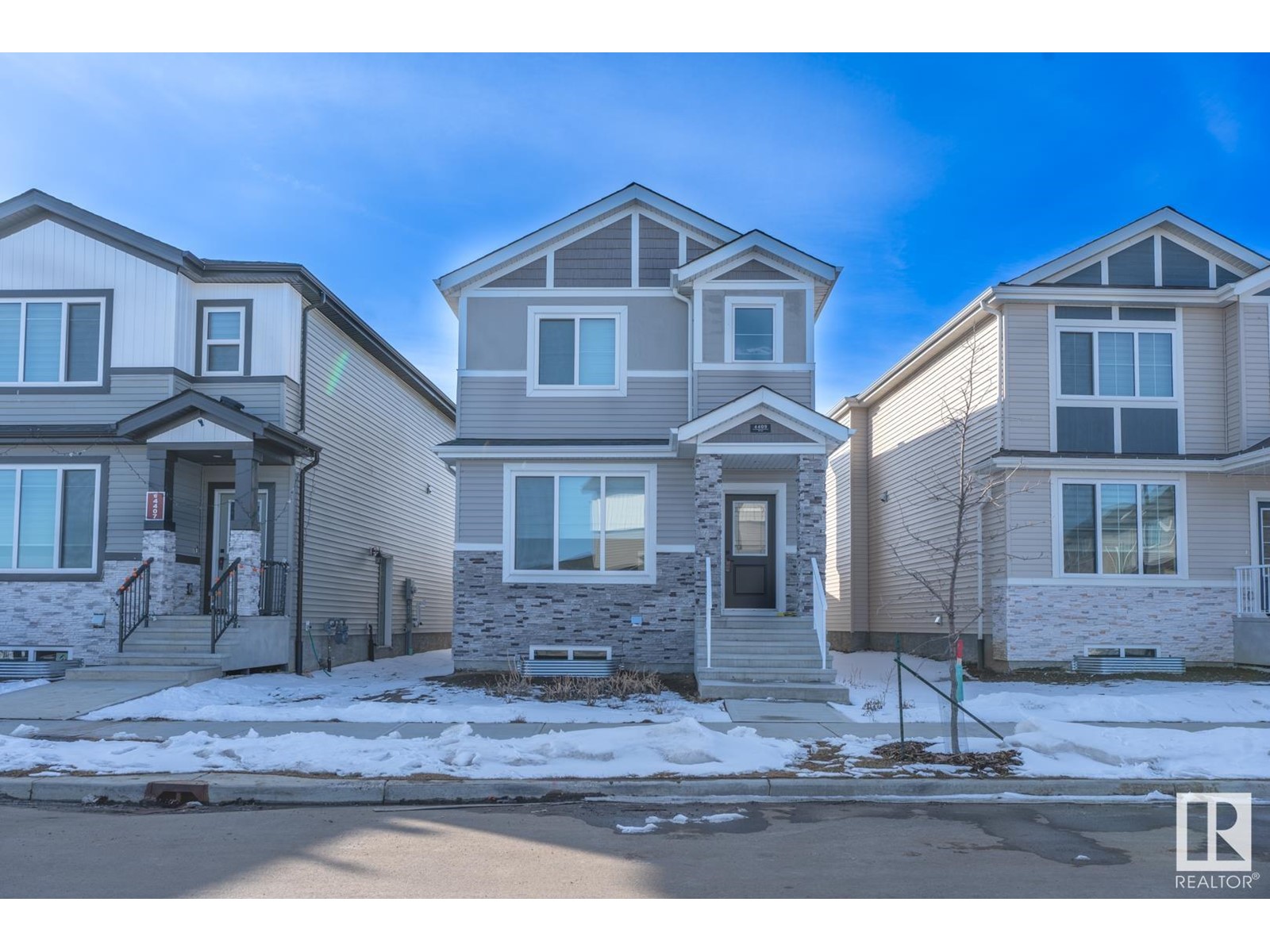 Property at 4409 37 ST image 1