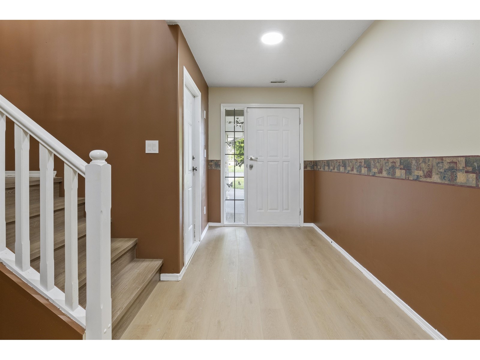 Property at 9095 SUNSET DRIVE image 4
