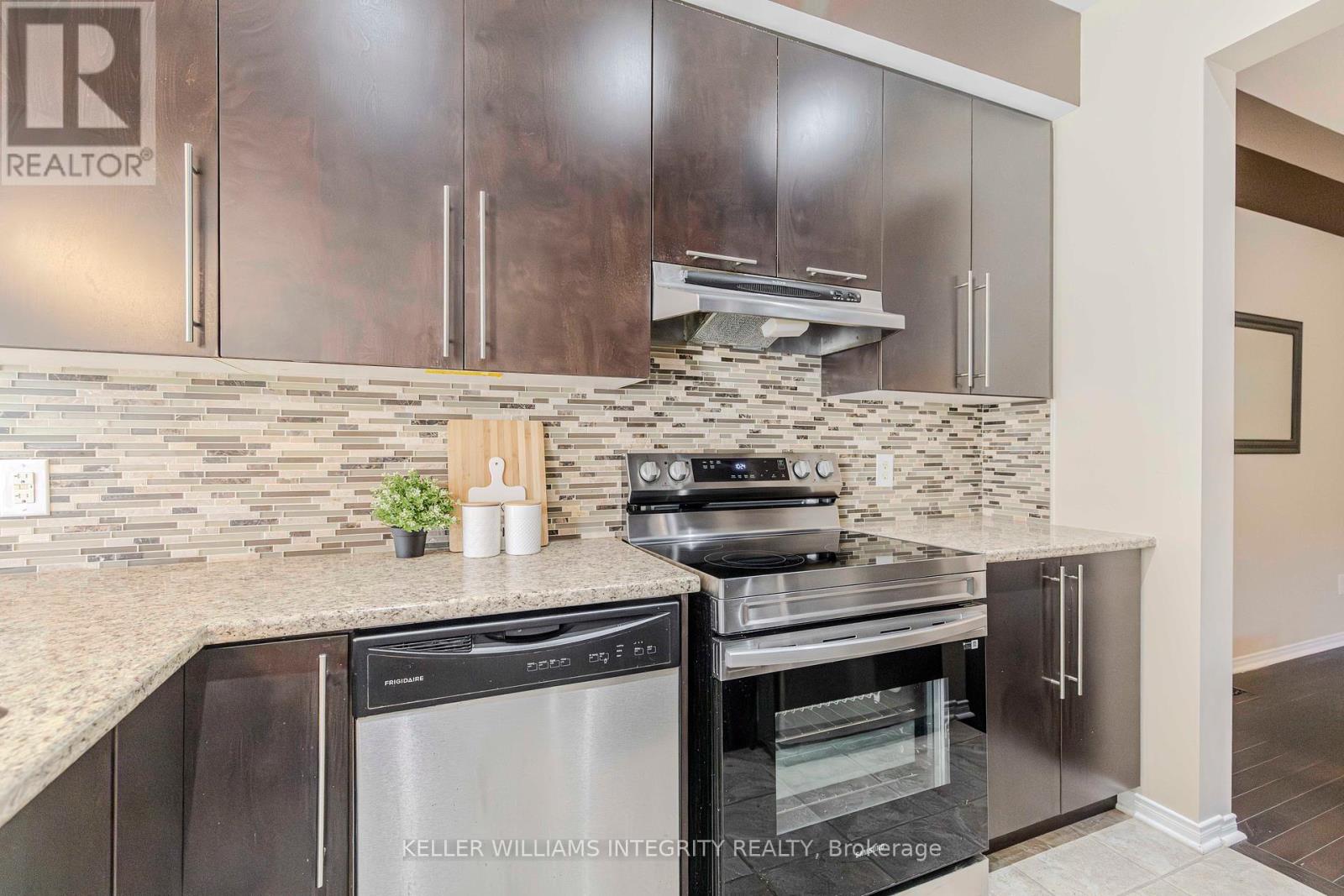 905 Caldermill Private, Ottawa, Ontario  K2J 0Z8 - Photo 10 - X12143346