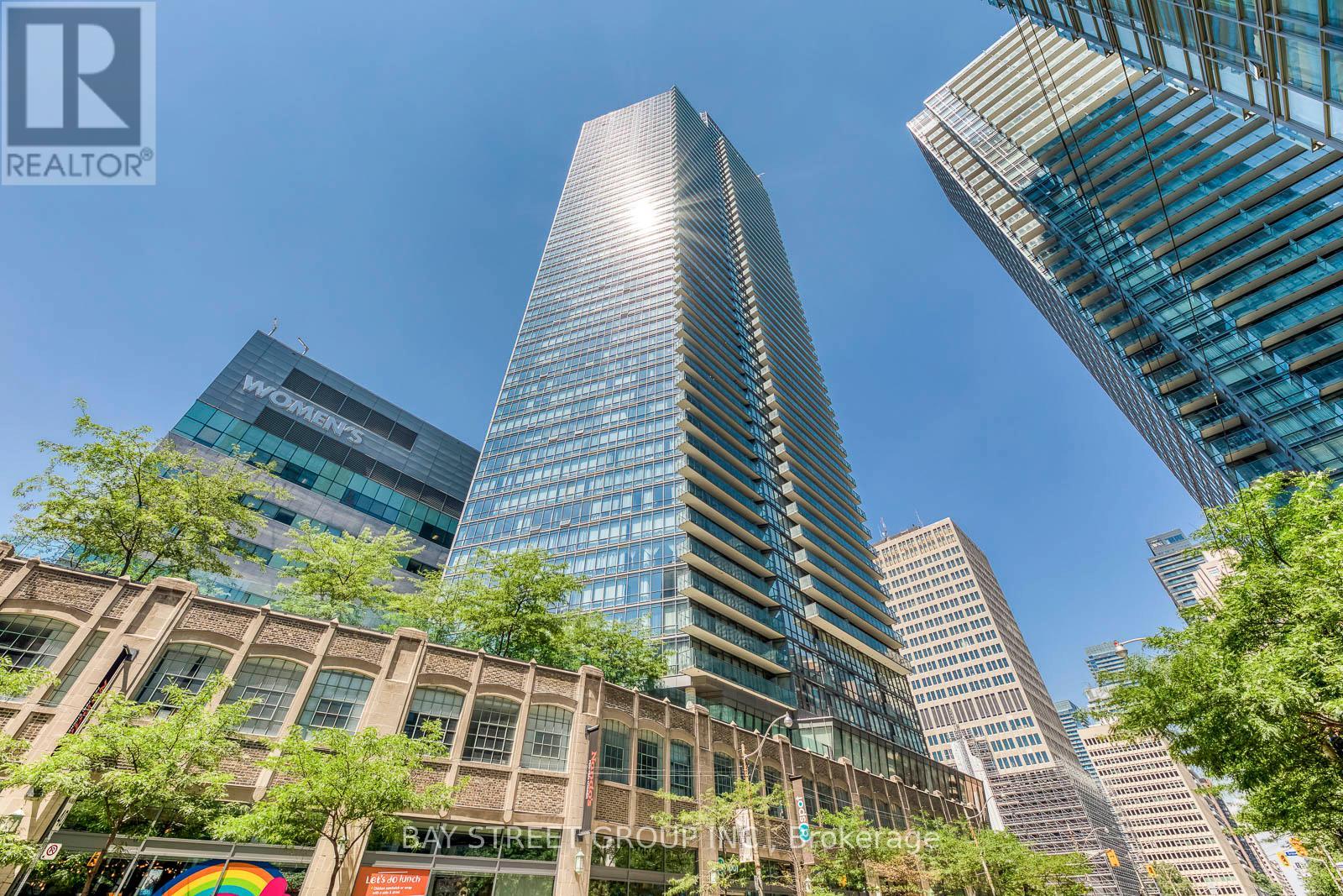 4804 - 832 Bay Street, Toronto (Bay Street Corridor), Ontario  M5S 1Z6 - Photo 2 - C12139037