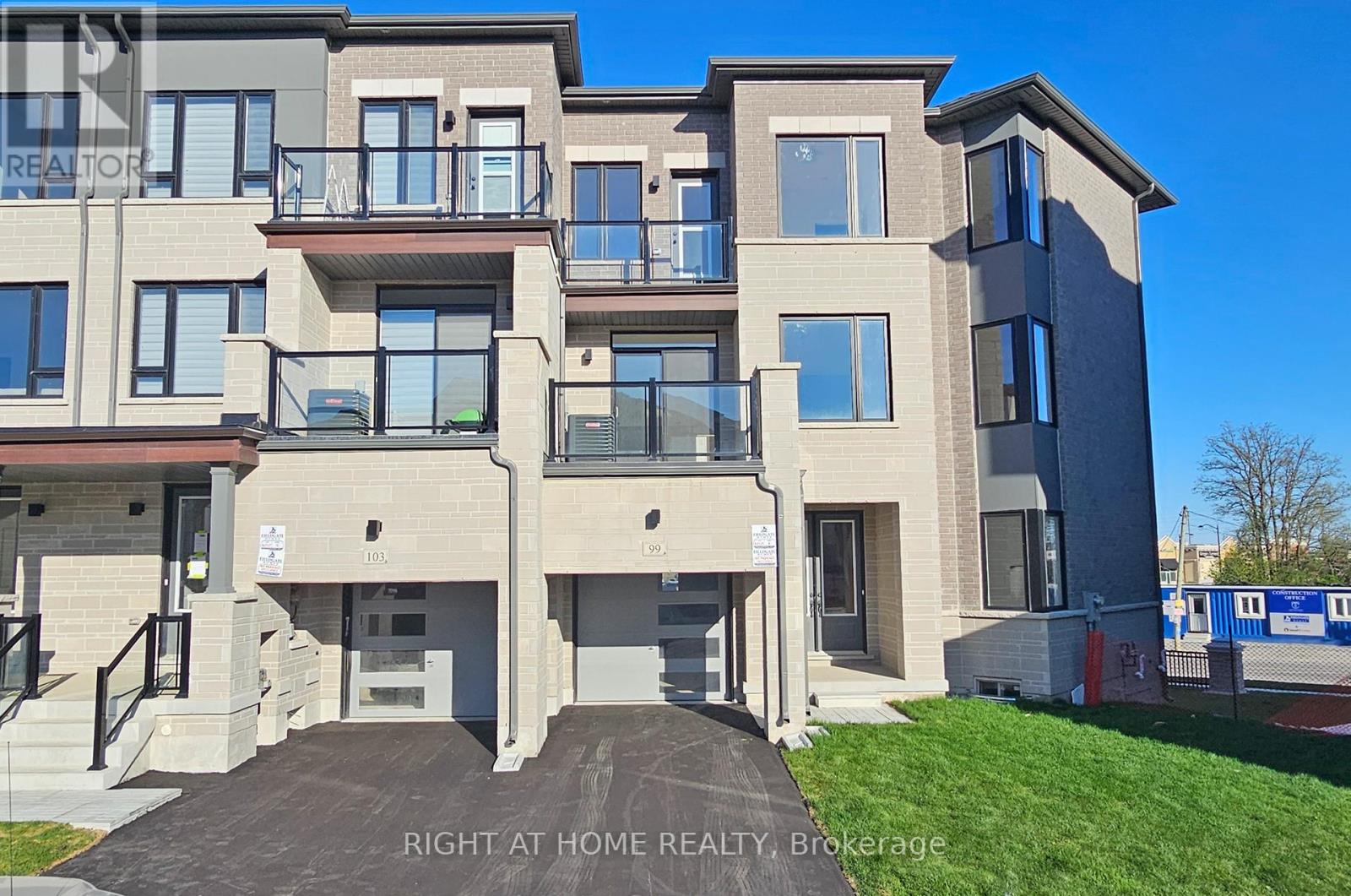 99 TENNANT CIRCLE, Vaughan, Ontario
