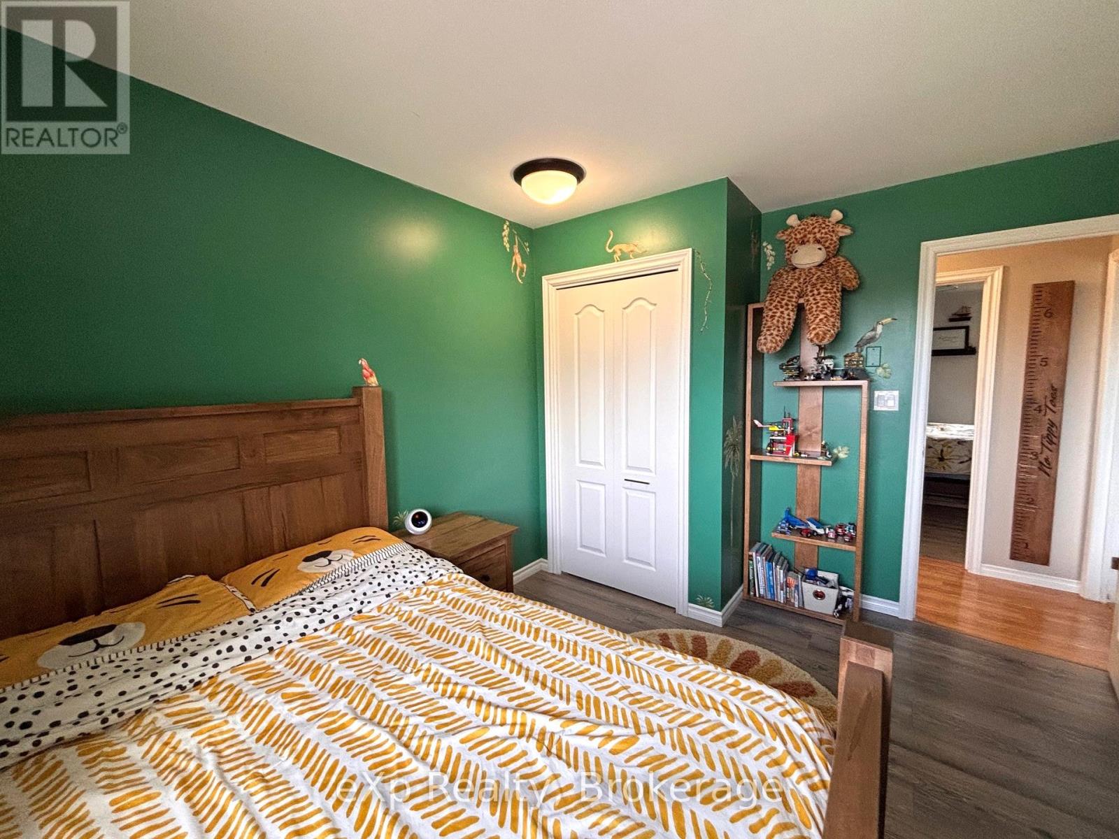 699 16th Street, Hanover, Ontario  N4N 3N2 - Photo 30 - X12143369