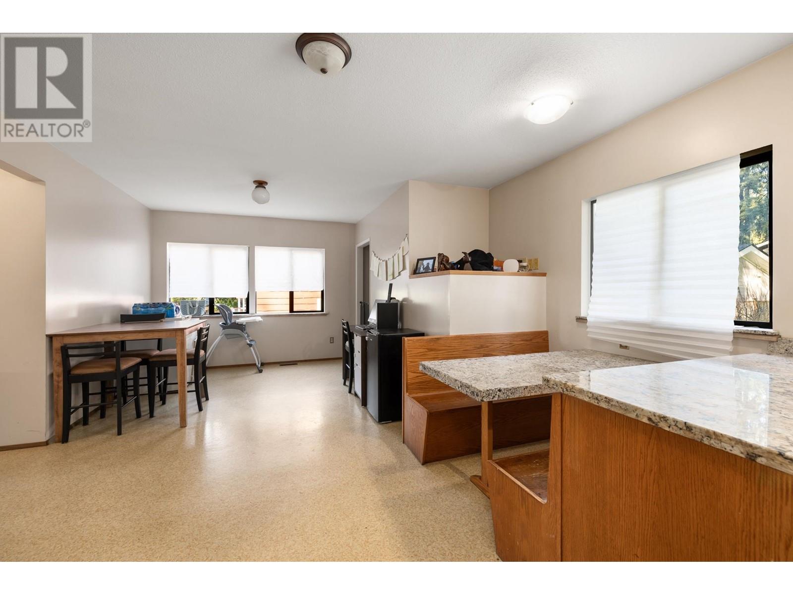 1090 Handsworth Road, North Vancouver, British Columbia  V7R 2A6 - Photo 7 - R2987249