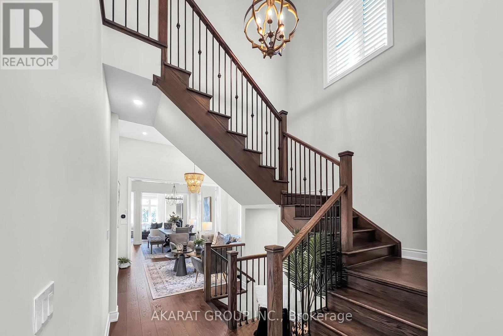 1164 Stag Hollow, Oakville, Ontario  L6M 5M4 - Photo 5 - W12143352