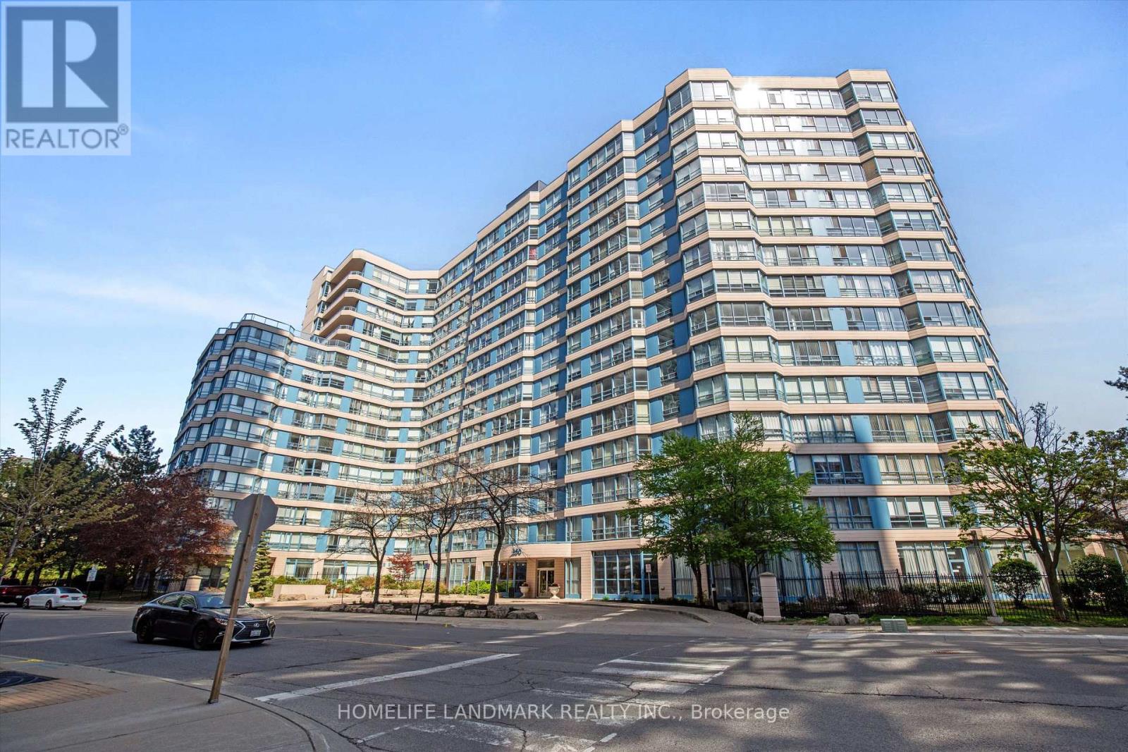 704 - 250 WEBB DRIVE, Mississauga, Ontario