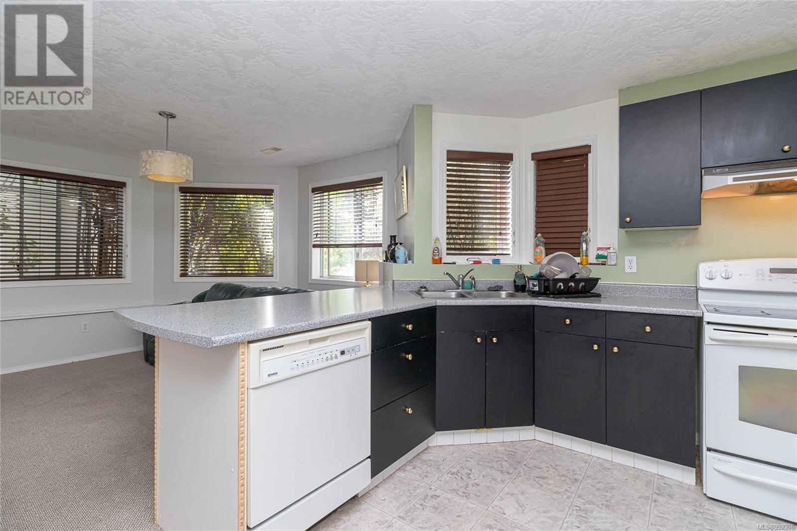 Property at 1211 Burnside Rd W image 3
