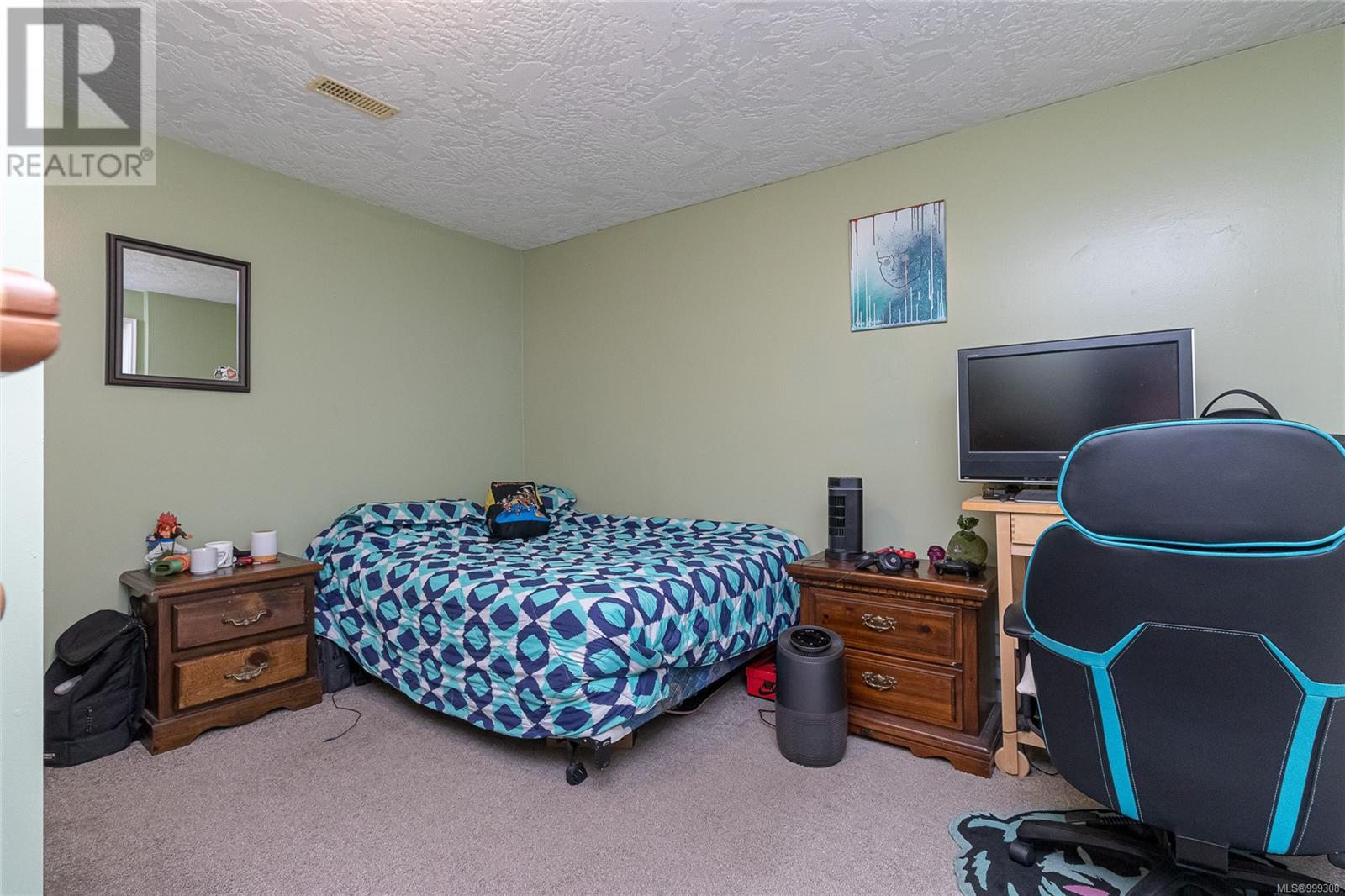 Property at 1211 Burnside Rd W image 5