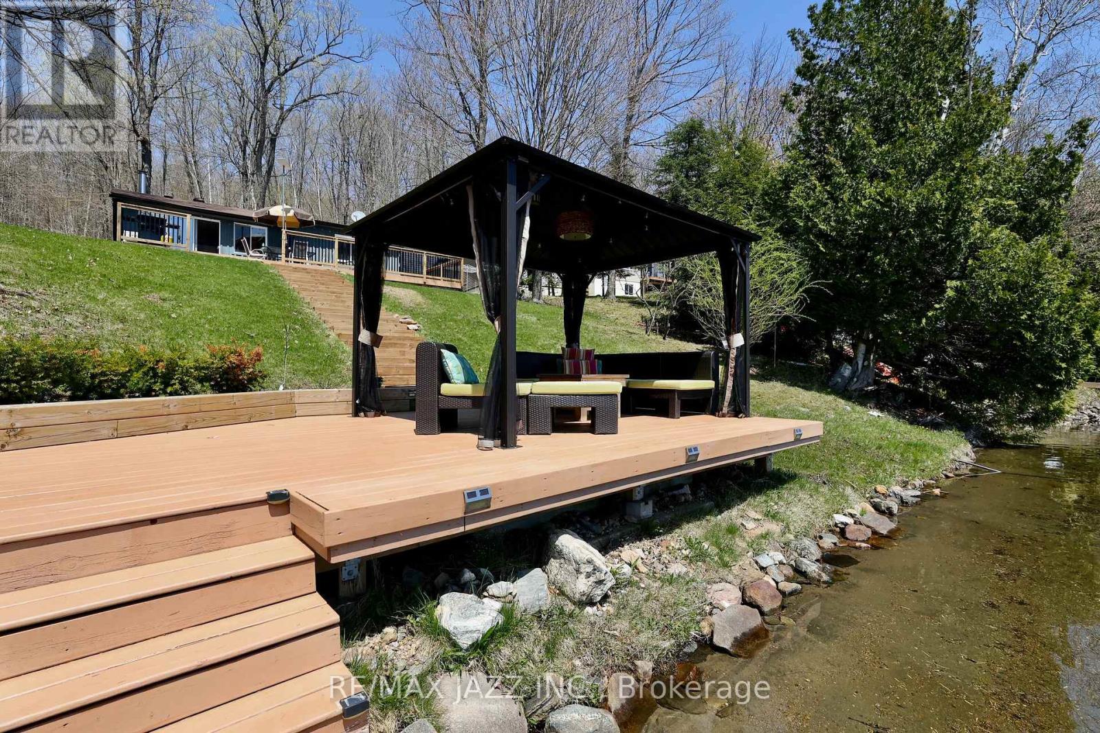 8 Willys Lane, Brudenell, Ontario  K0J 2E0 - Photo 3 - X12143407