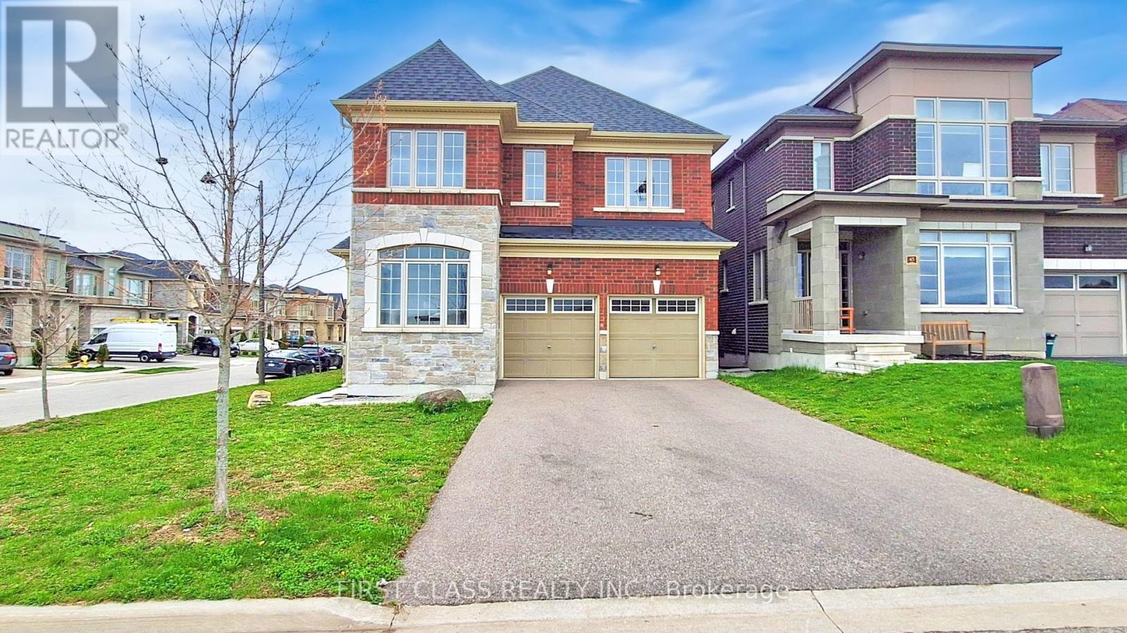 43 Eastgrove Square E, East Gwillimbury, Ontario  L9N 0R3 - Photo 2 - N12143386