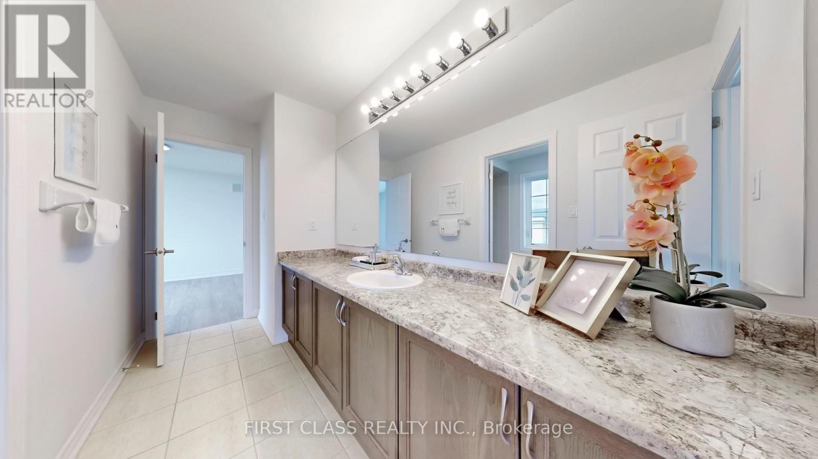 43 Eastgrove Square E, East Gwillimbury, Ontario  L9N 0R3 - Photo 31 - N12143386