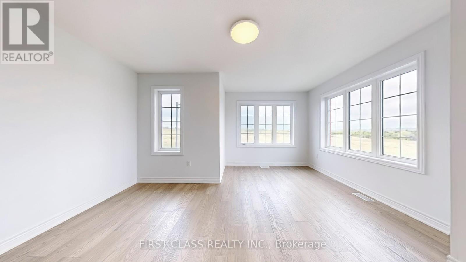 43 Eastgrove Square E, East Gwillimbury, Ontario  L9N 0R3 - Photo 32 - N12143386