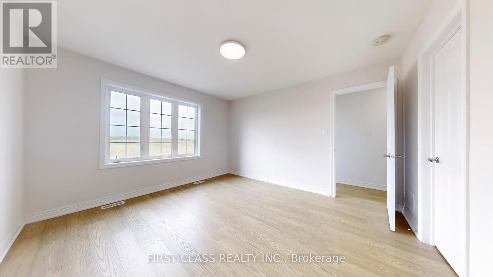 43 Eastgrove Square E, East Gwillimbury, Ontario  L9N 0R3 - Photo 33 - N12143386