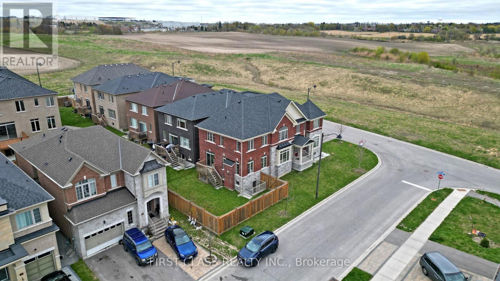 43 Eastgrove Square E, East Gwillimbury, Ontario  L9N 0R3 - Photo 44 - N12143386
