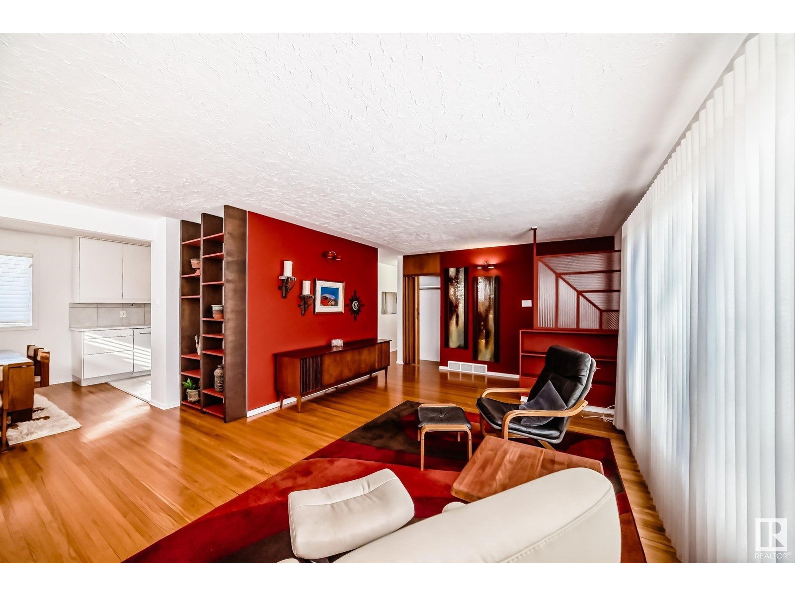 Property at 14624 87 AV NW image 5
