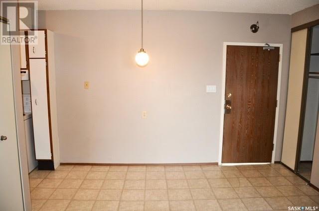 Property at 303 802B Kingsmere BOULEVARD image 2