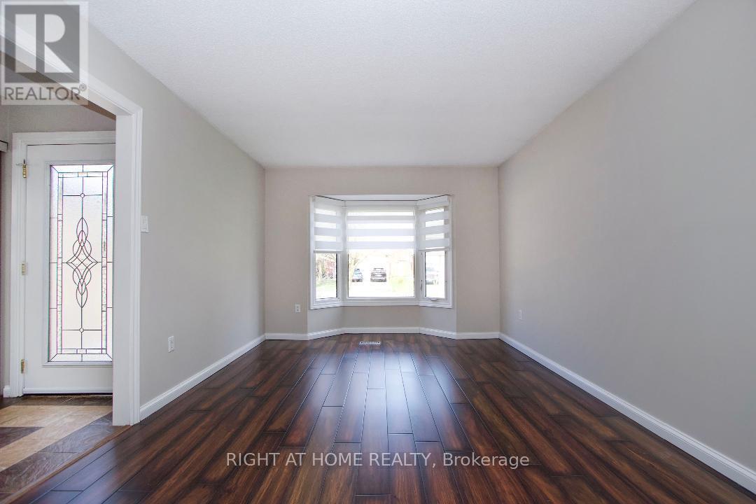 Property at 91 FOSTER CREEK DRIVE N image 4